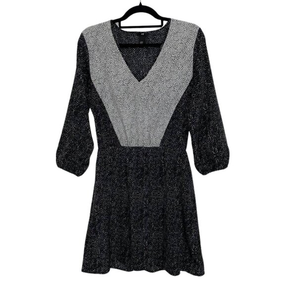 H&M Fit & Flare V-Neck Dress Size 8 - Black White Speckle Print Long Sleeve Mini - Picture 2 of 15